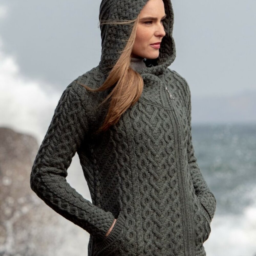 Aran Crafts, Heart Design Hooded Cardigan 100% Merino Wool, NWT, Size M